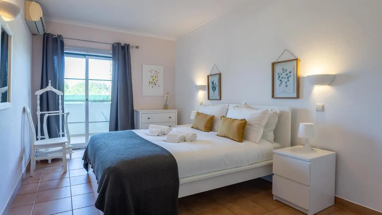 Sunny 1Bdr Apartment W/ Balcony & Pool In Portimao By Lovelystay Portugal